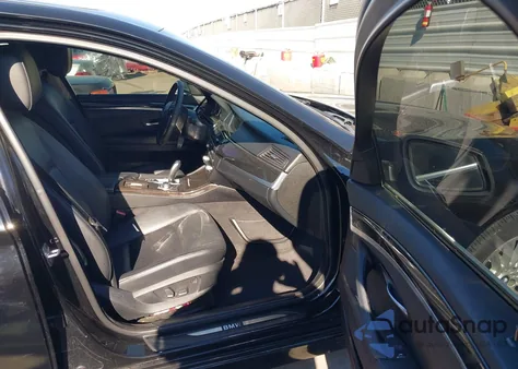 2013 BMW 528I z USA, uszkodzony, nr VIN WBAXG5C50DDY34151